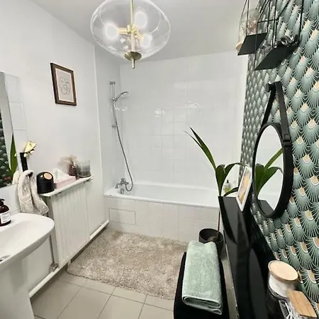 Appartement Raffine A 2Min Du Rer A Nanterre Exterior foto